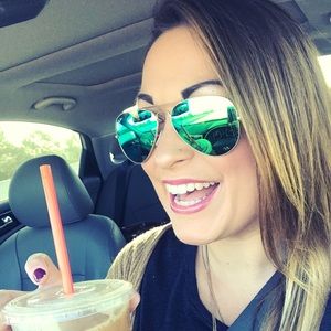 Meet your Posher, Aimee